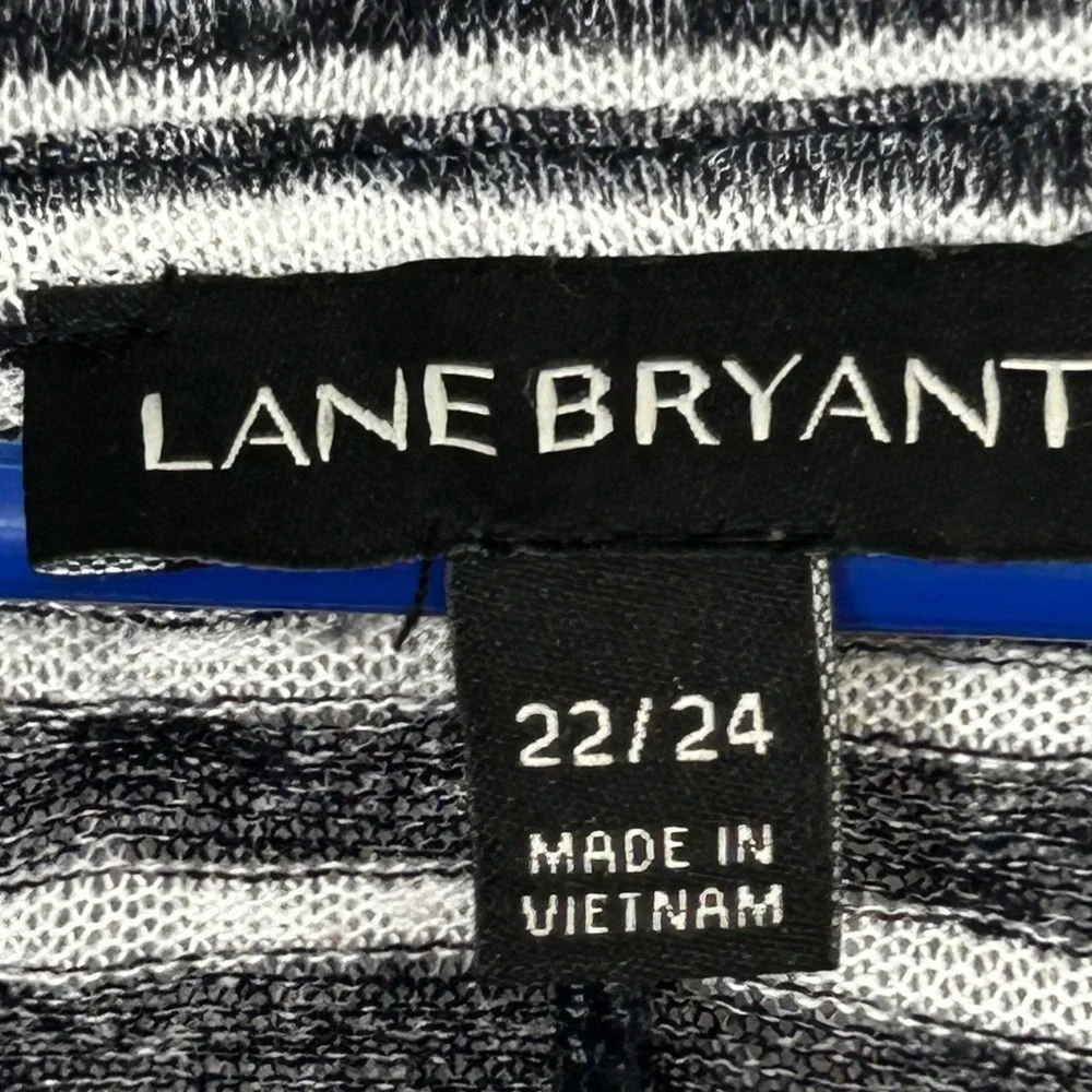 Lane Bryant Black and White Striped Short Sleeved‎ Sweater Women's Size 22/24